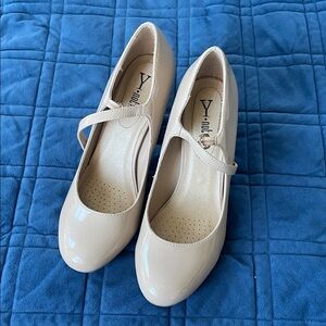 Y-NOT Beige Patent Mary Jane Heels